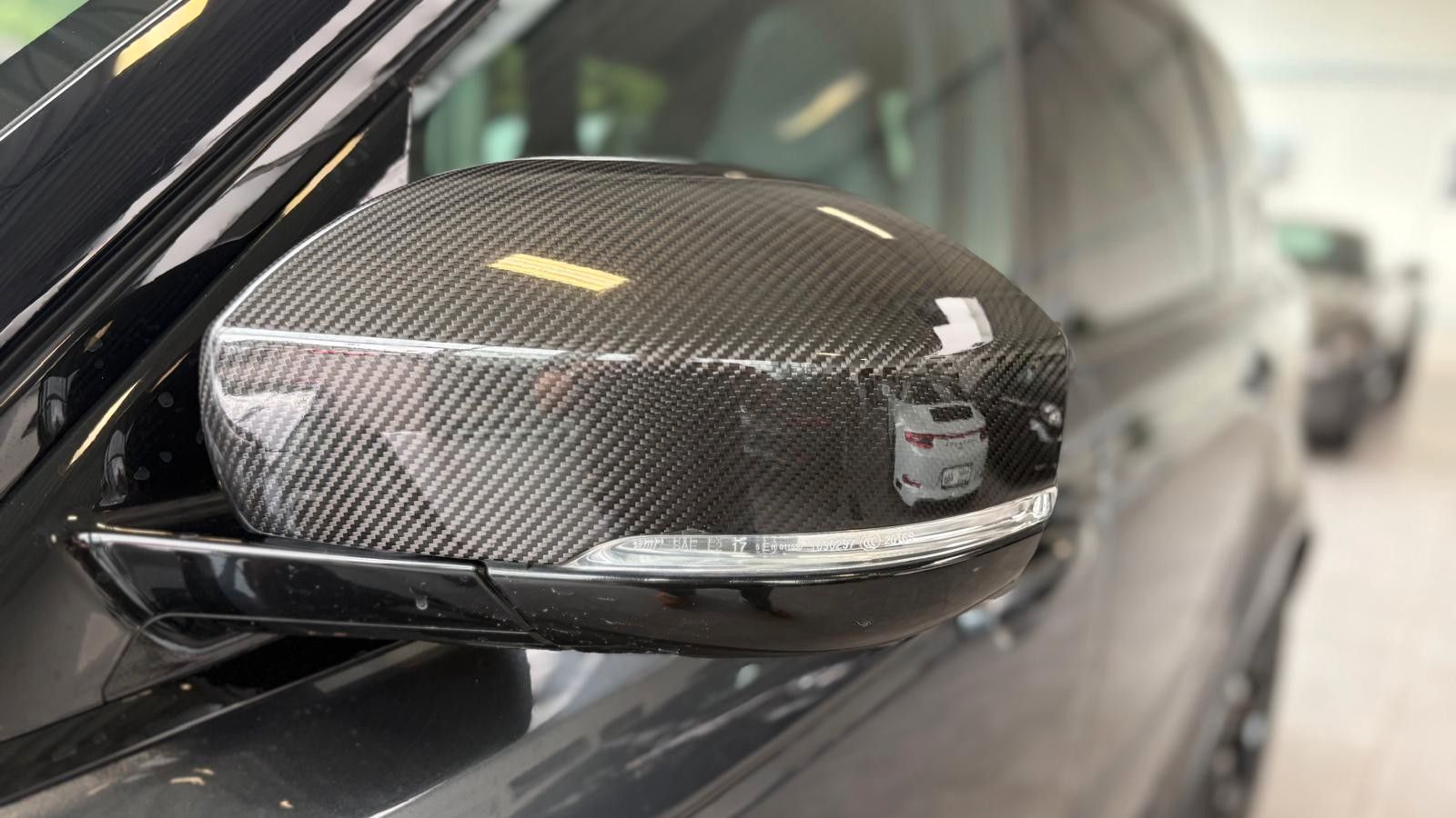 Fahrzeugabbildung Land Rover Range Rover Sport SVR