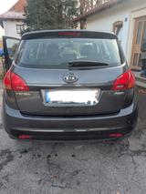 Kia Venga 1.6 CVVT Spirit Spirit - Kia Venga aus 2012 mit Benzin-Antrieb: Kleinbus