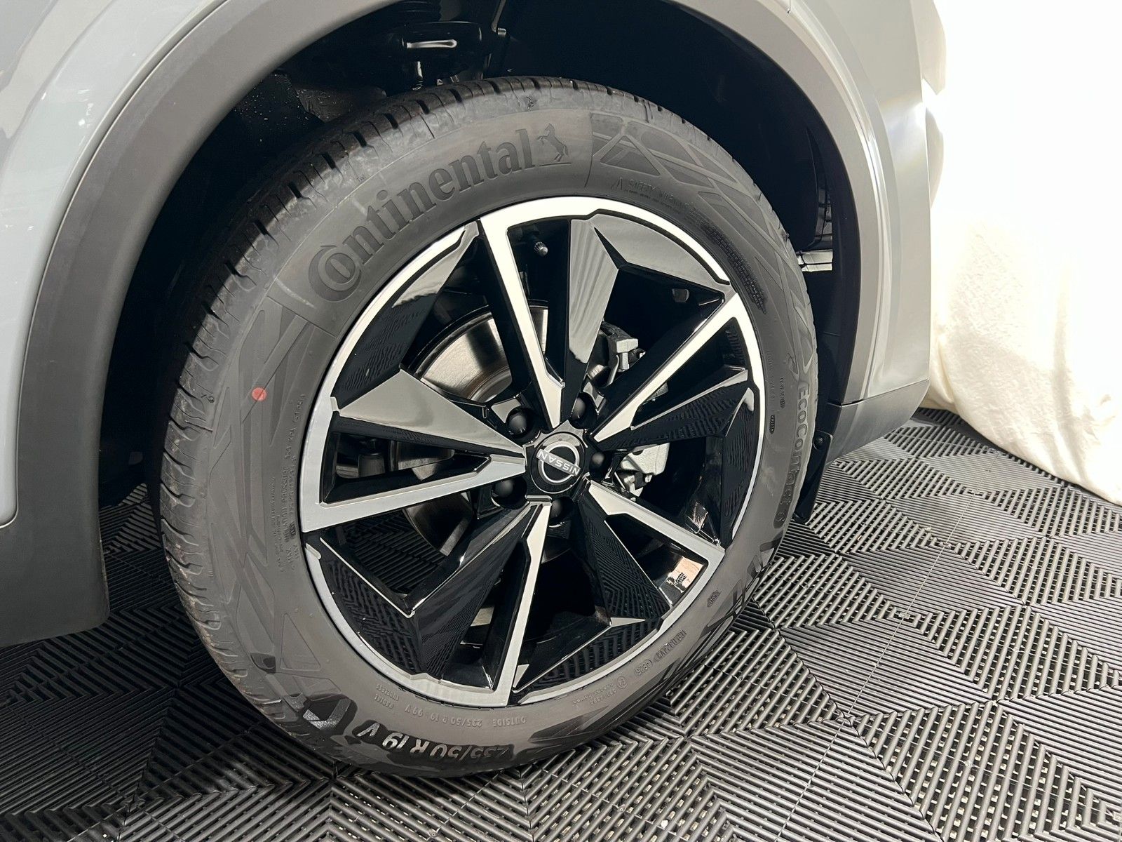 Fahrzeugabbildung Nissan Qashqai 1.3 DIG-T MHEV -X-tronic Tekna 4WD