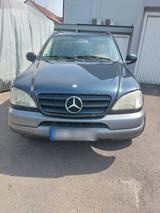 Mercedes-Benz MEREDES ML 320 - Mercedes-Benz ML 320 aus 2000