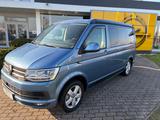 Volkswagen T6 California - blaue Volkswagen T6 California
