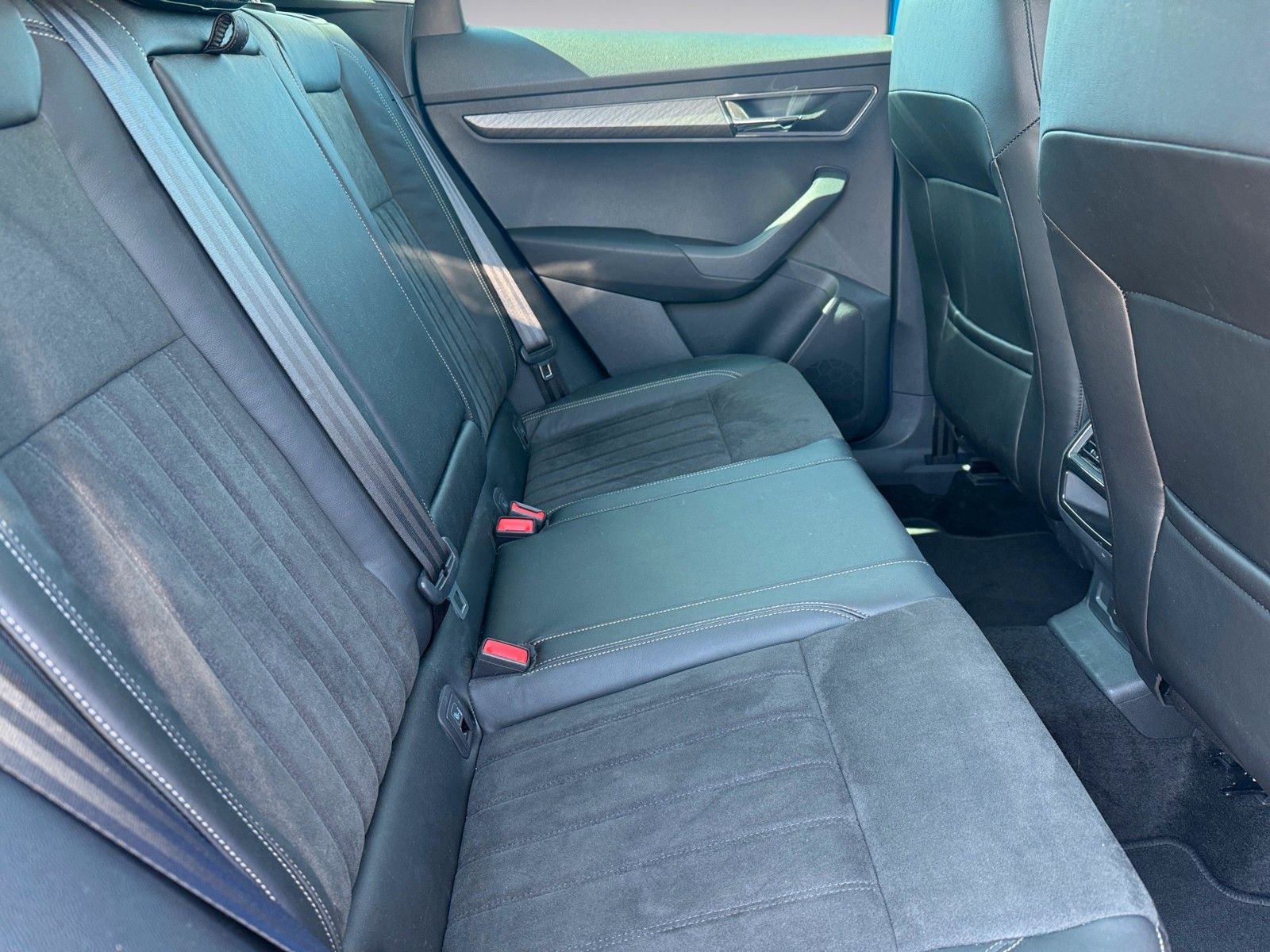 Fahrzeugabbildung SKODA Karoq 2.0l TDI DSG 4x4 STYLE