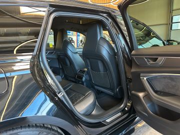 Audi RS6 4.0 TFSI tiptr. quattro *HUD*PANO*MATRIX*