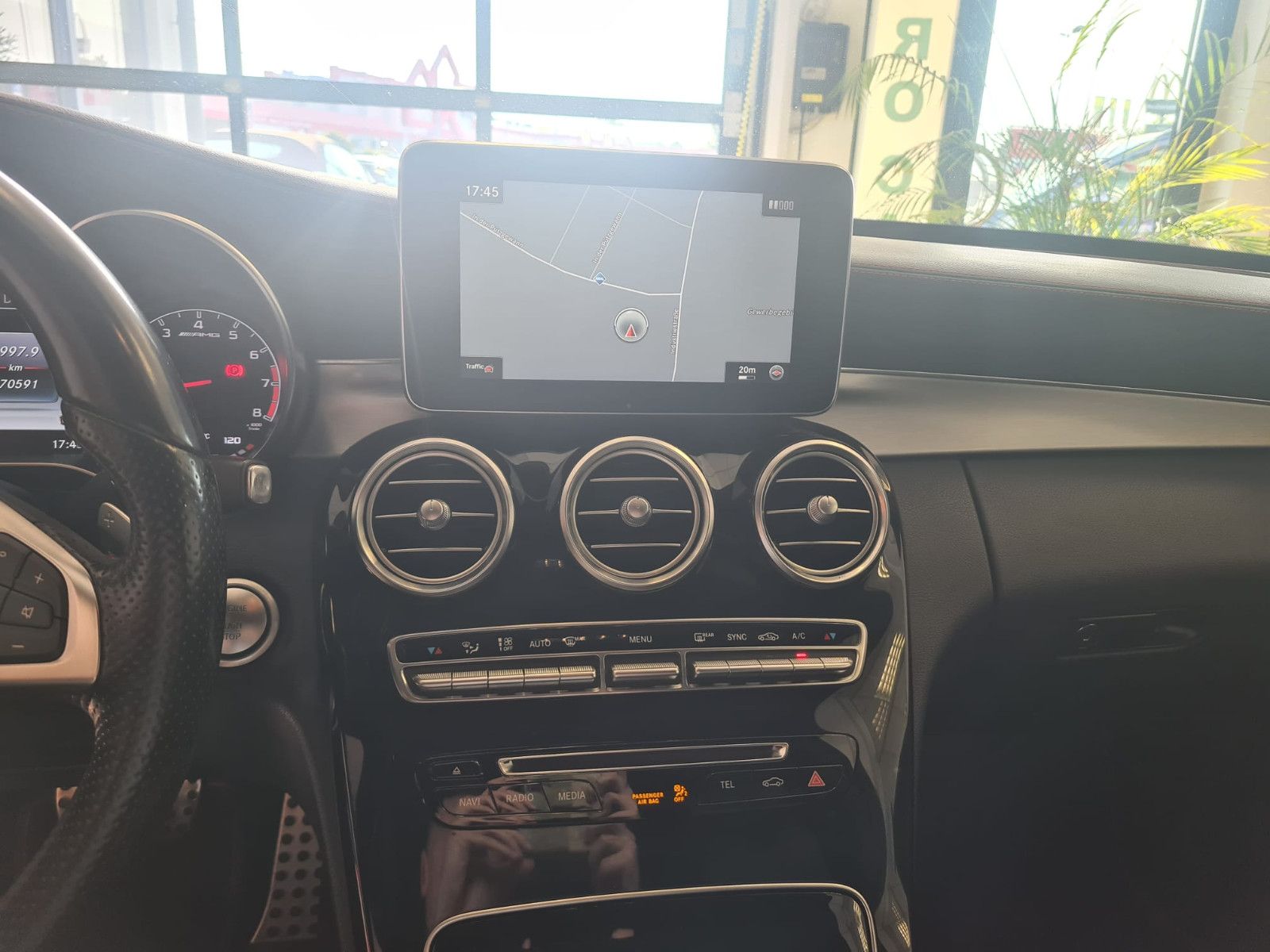 Fahrzeugabbildung Mercedes-Benz C 43 AMG T-Modell / 1. Hand / Insp n / SH bei MB