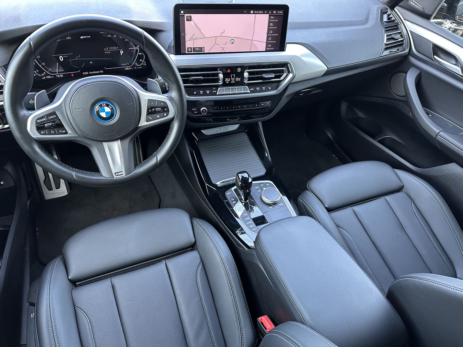 Fahrzeugabbildung BMW X3 xDrive30e M-Sport NAV+LED+AHK+H&K+KAMERA+19ZO