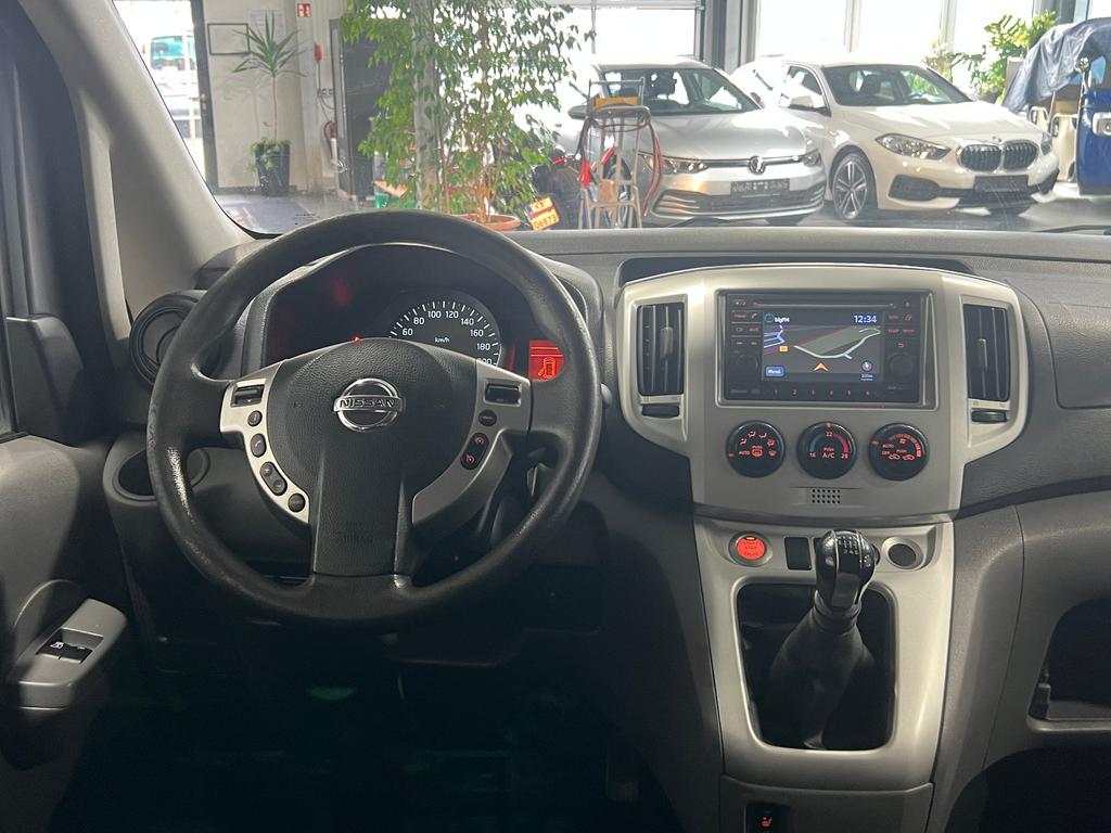 Nissan NV200