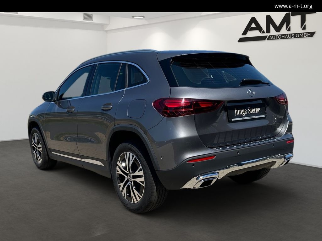 MERCEDES-BENZ GLA 200