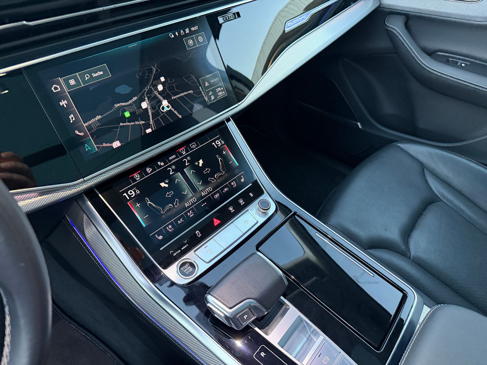 Fahrzeugabbildung Audi Q7 50 TDI Quattro/7-SITZE/PANO/HUD/AMBIENTE/KAME