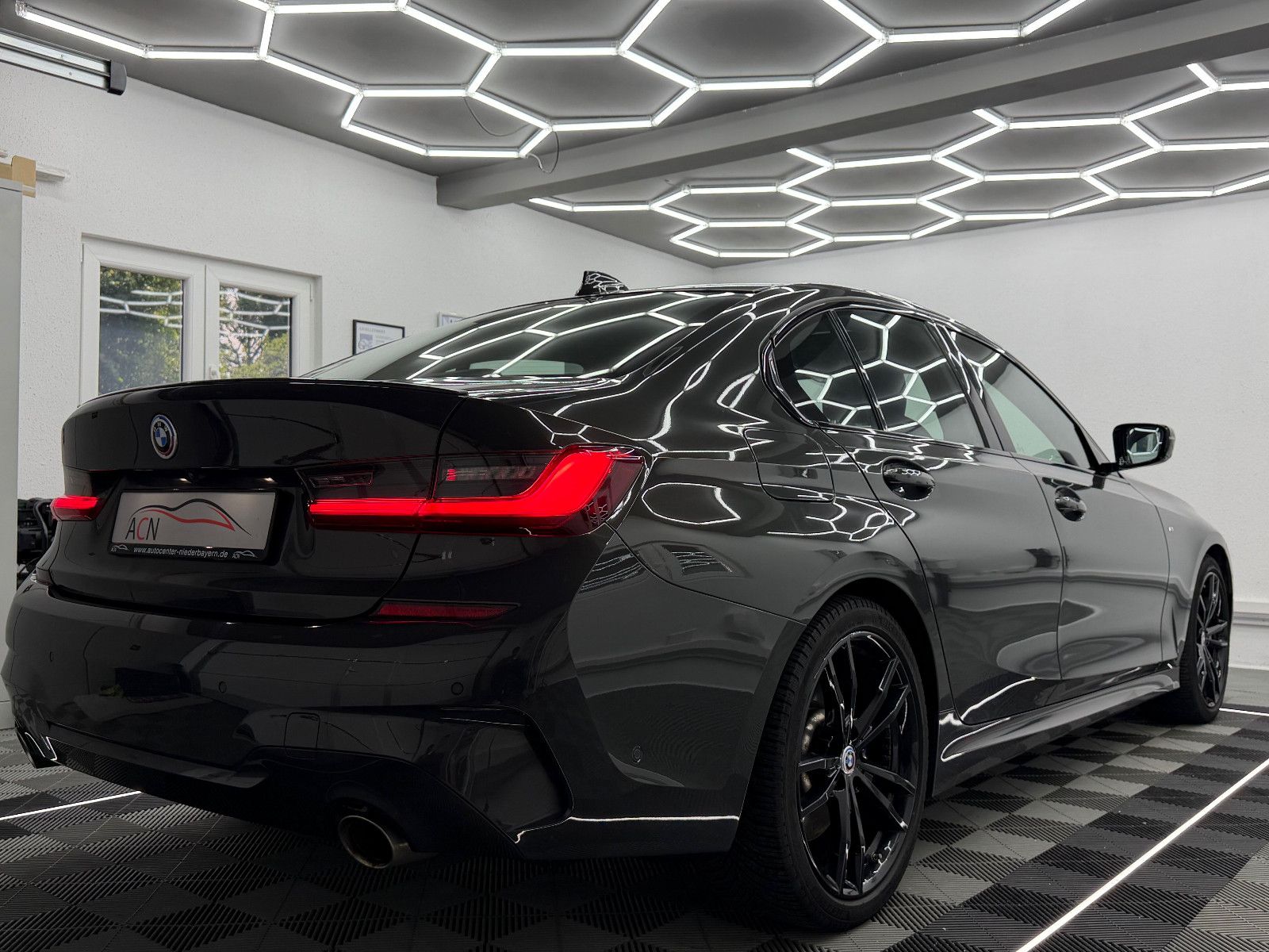 Fahrzeugabbildung BMW 330 d xDrive M SPORT/360*/ACC/HuD/LASER/DE FZG