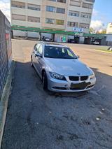 BMW 320 Benzin - BMW 320 aus 2005: Kombi