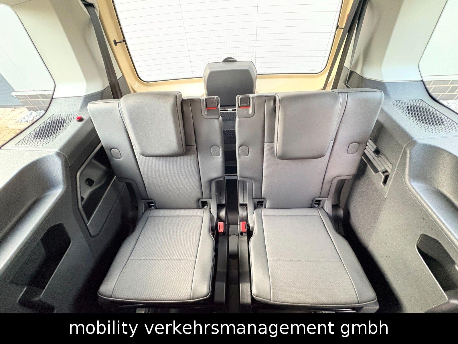 Volkswagen Caddy Maxi DSG Taxi Rollstuhl LED 7-Sitzer