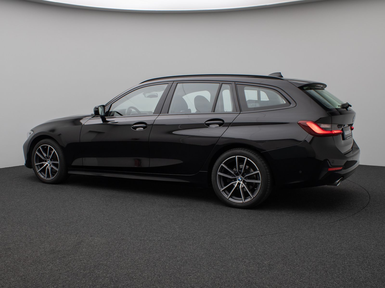 Fahrzeugabbildung BMW 320d xD Sport Line Kamera DAB HiFi Alarm AHK LED