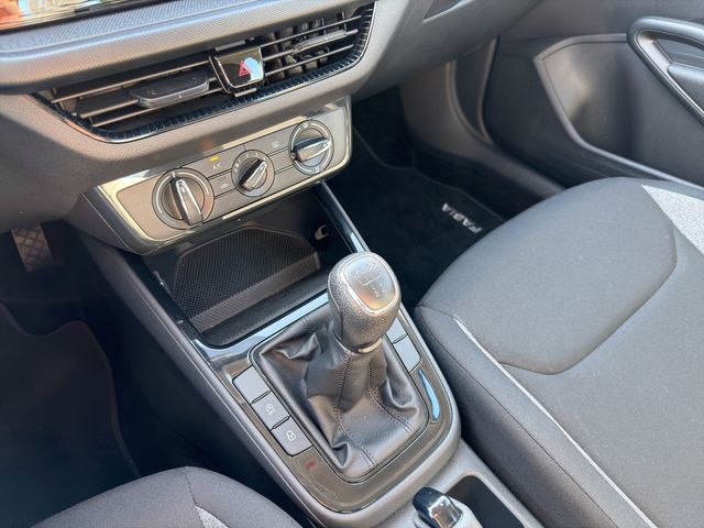 Fabia 1.0 MPI Active KLIMA PDC LED SCHEINWERFER