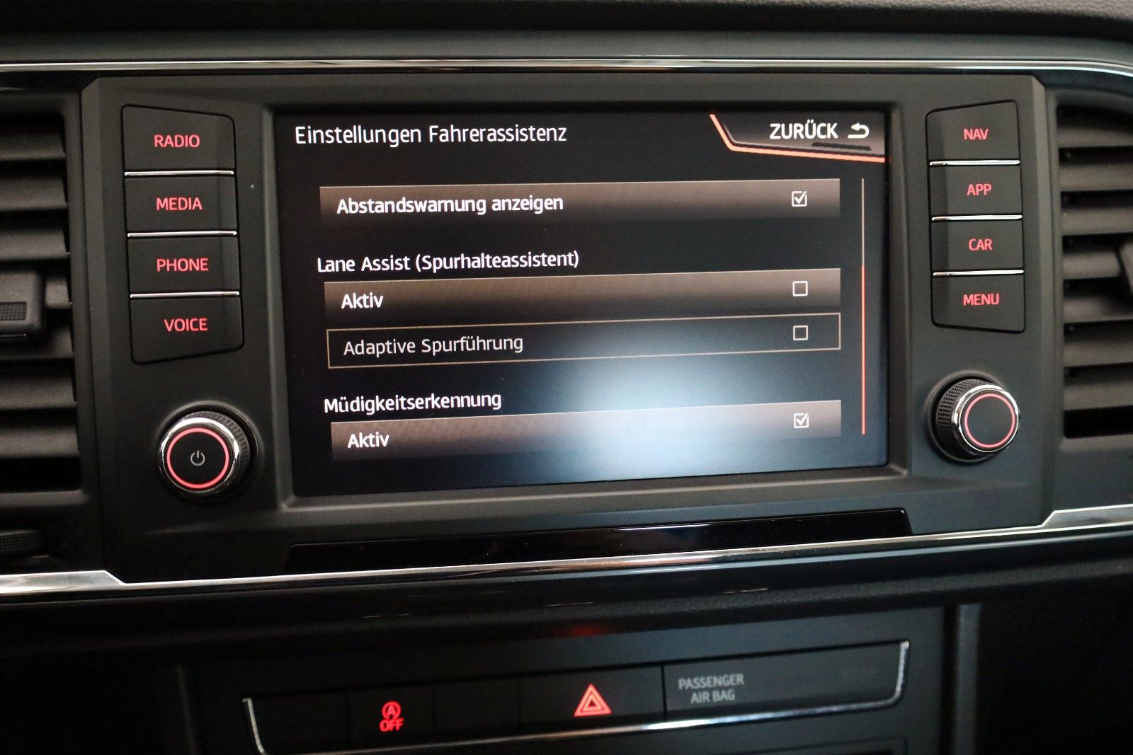 Fahrzeugabbildung SEAT Ateca Style Navi,LED,Apple CarPlay,PDC