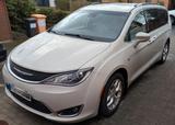 Chrysler Pacifica Touring L Plus, 8-Sitzer, AHK, LPG, TV - Chrysler Pacifica: 8 Sitzer