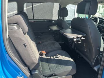 Fahrzeugabbildung Volkswagen Touran 2.0 TDI Highline 7 Sitze LED