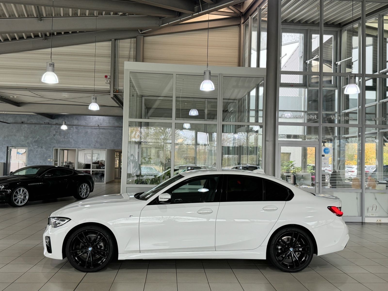 Fahrzeugabbildung BMW 320d M Sport Kamera HiFi DAB Lordos Alarm 19Zoll