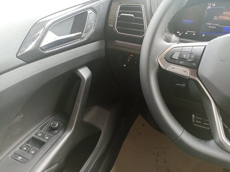 Fahrzeugansicht 9 Fahrzeugabbildung Volkswagen T-Cross 1.5 TSI R-Line DSG 1 AHK+MATRIX+NAVI+TRA