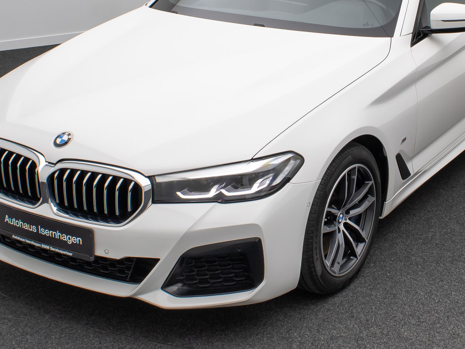 Fahrzeugabbildung BMW 540d xD M Sport Alarm AHK Kamera DAB Parkassist