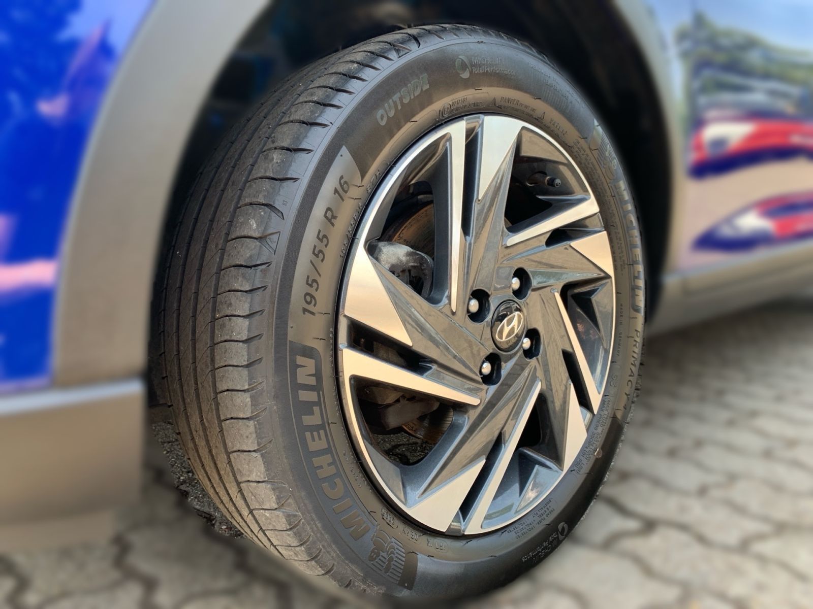 Fahrzeugabbildung Hyundai BAYON 1.0 T-GDI Trend Mild-Hybrid LED Navi