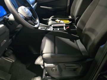 Bild 9 Ford Transit Connect Grand L2 AHK Klimaautom Spurhalt