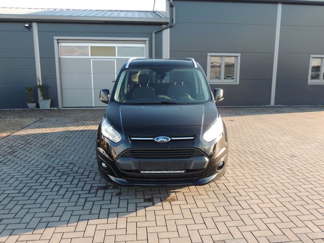 Ford Tourneo Connect Titanium / 1 HAND /