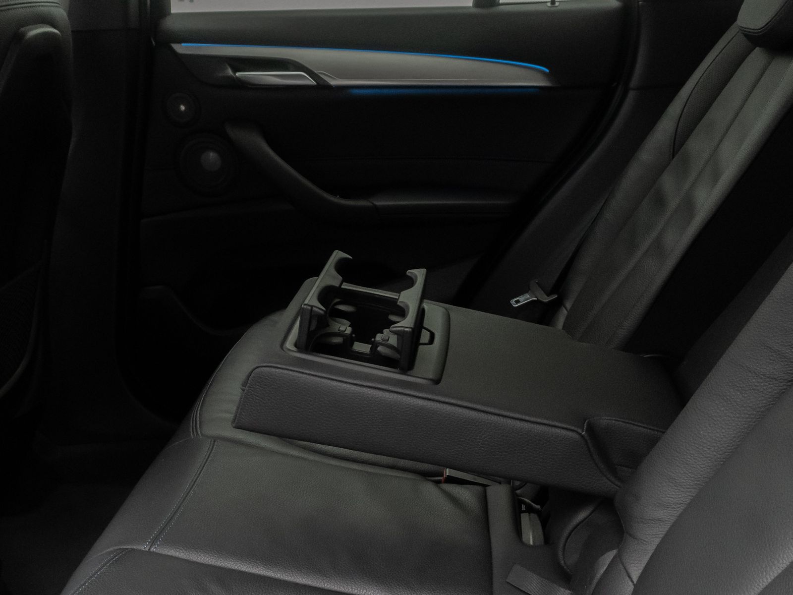 Fahrzeugabbildung BMW X1 xD25e M Sport Kamera AHK DAB Alarm H/K 19Zoll