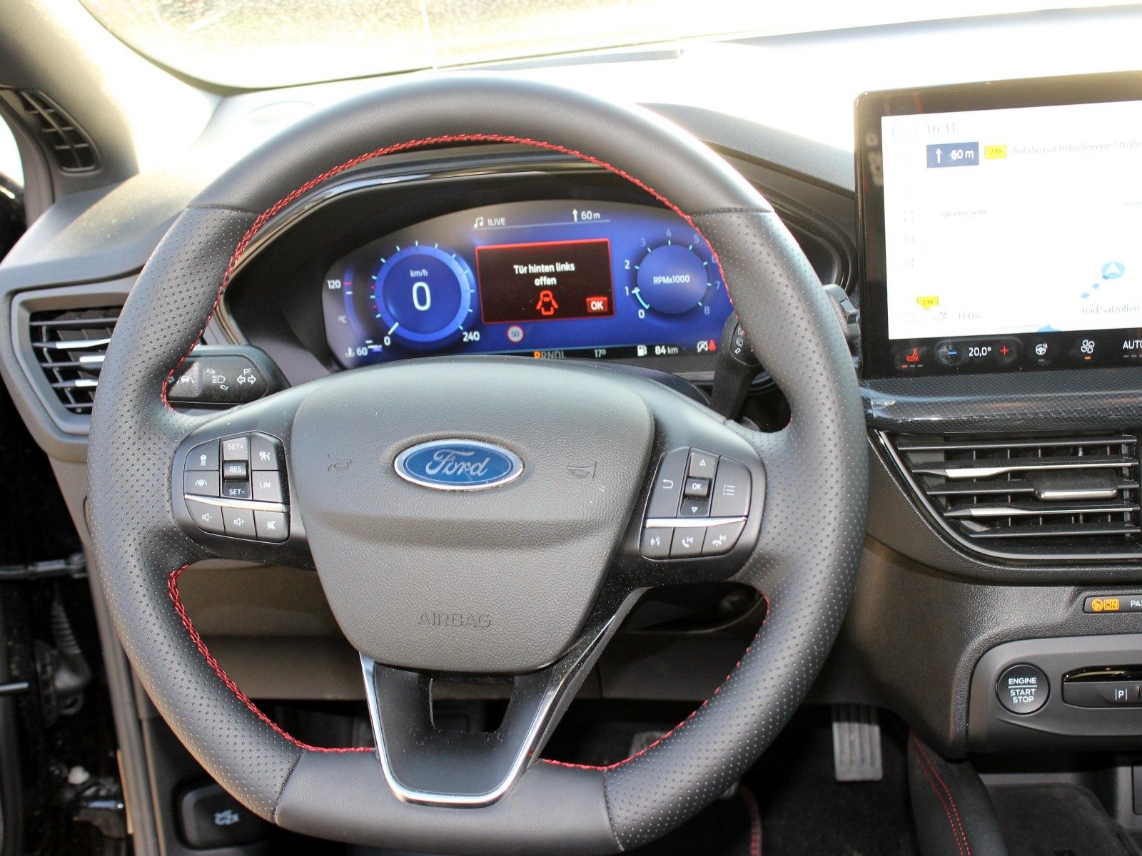 Fahrzeugabbildung Ford Focus ST-Line X 1,0 EcoBoost Start/Stopp