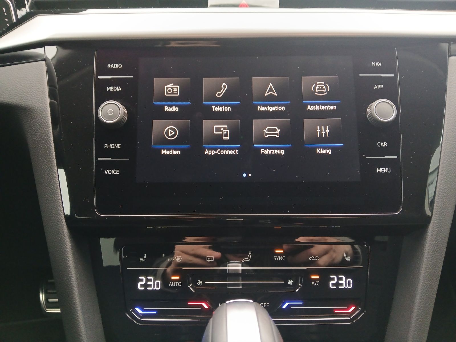 Fahrzeugabbildung Volkswagen Arteon SB TDI Elegance DSG LED AHK Navi AID ACC