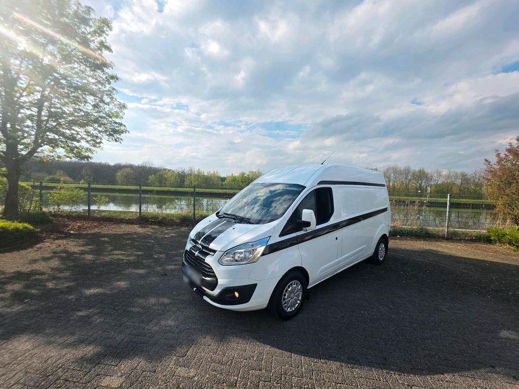 Image of Ford Transit Custom