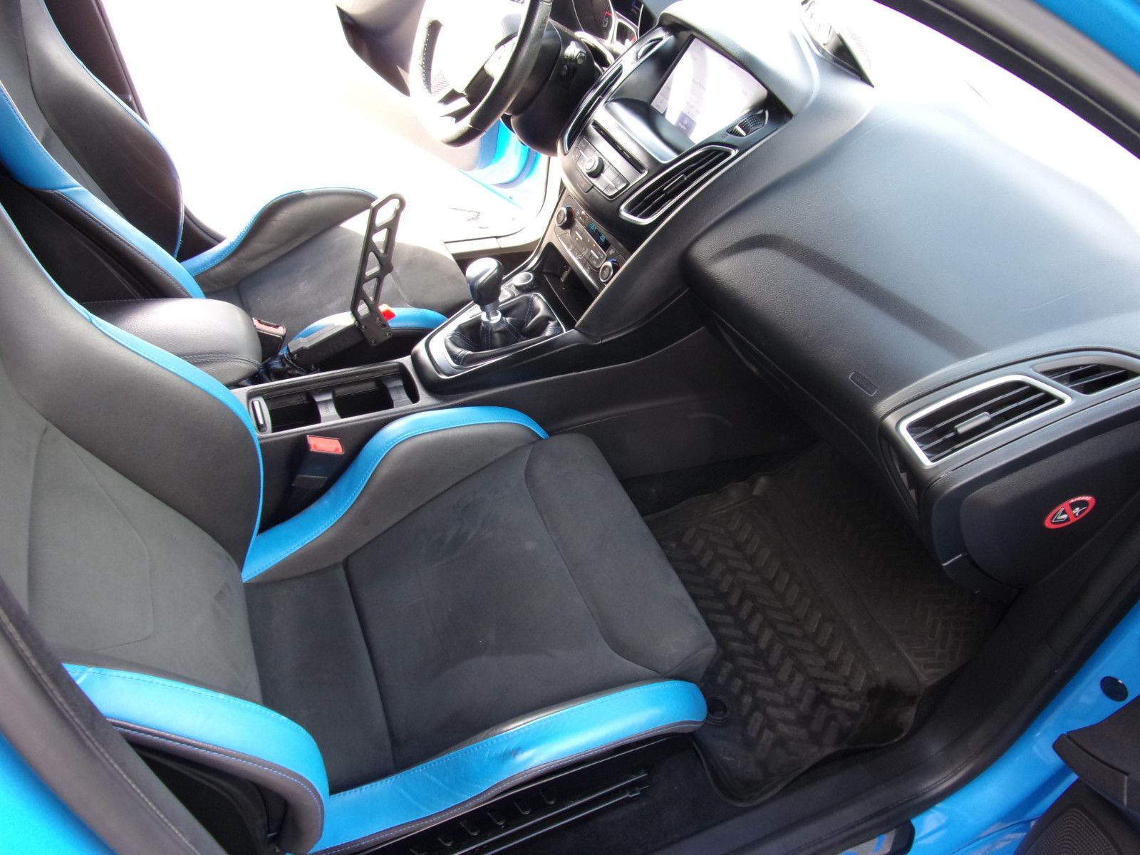 Ford Focus Lim. RS Blue & Black Scheckheft foto 22