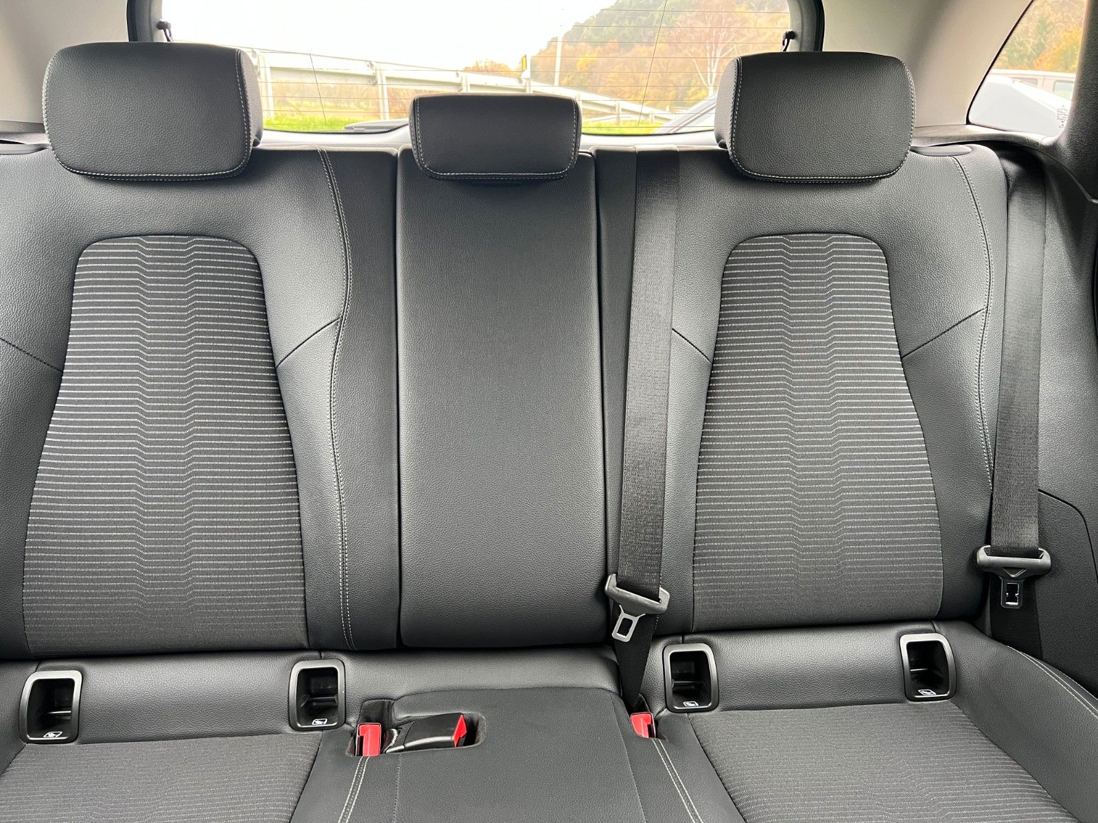 Fahrzeugabbildung Mercedes-Benz B 200+PROGRESSIVE+SH+PARKPAKET+BREMSASSISTENT+++