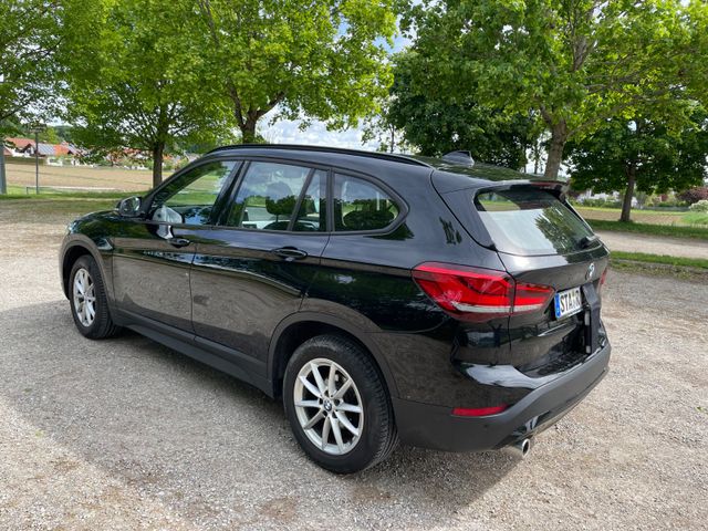 BMW X1 sDrive18i Advantage Advantage
