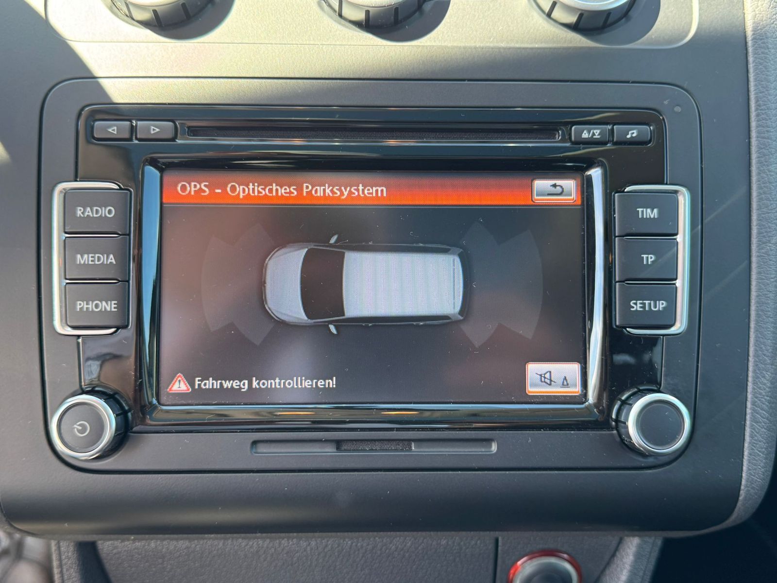 Fahrzeugabbildung Volkswagen Touran 2.0 TDI Cup PANO*BI-XENON*KLIMA*PDC*SHZ