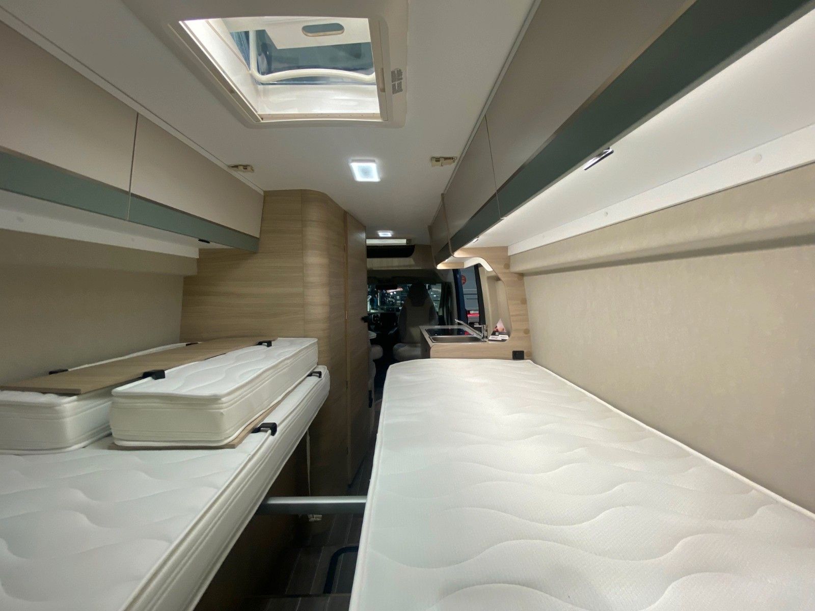 Fahrzeugabbildung Forster Livin´ up Pro V 636 EBL Vibe Edition *Autom.*Mar