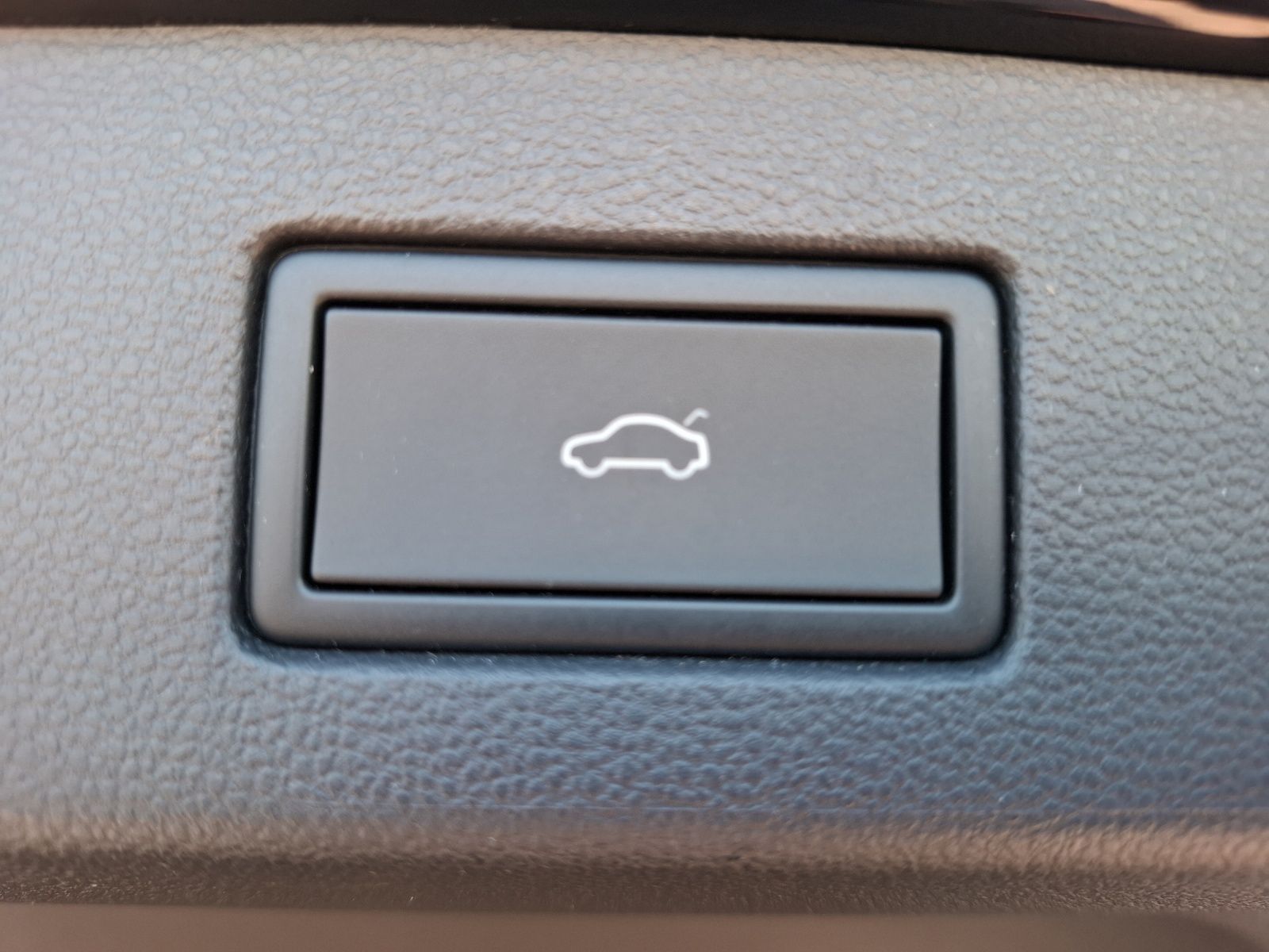 Fahrzeugabbildung Volkswagen Arteon SB R 4M  DSG LED AHK Navi AID ACC RFK 20"