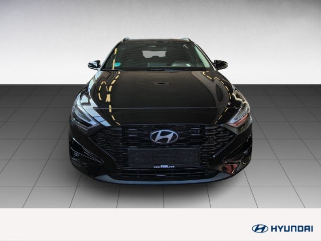 Fahrzeugabbildung Hyundai i30 FL Kombi MY25 1.5 T-GDI DCT Advantage P-Dach