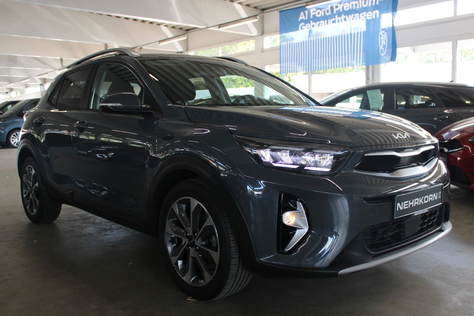 Fahrzeugabbildung Kia Stonic KLIMAAUTO Kamera PDC DAB SHZ LHZ 1.Hand