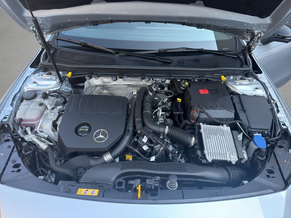 Fahrzeugabbildung Mercedes-Benz CLA 200 Coupé AMG*Night*Pano*Key.Less*PDC*360°