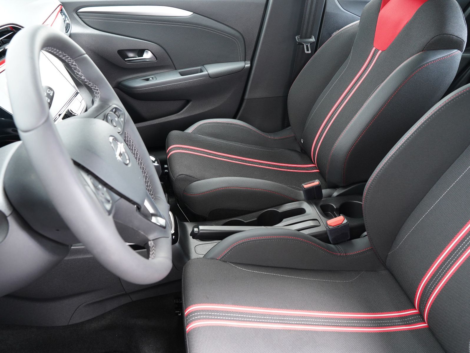 Fahrzeugabbildung Opel Corsa F 1.2 Turbo GS CARPLAY/LED/PDC/SHZ