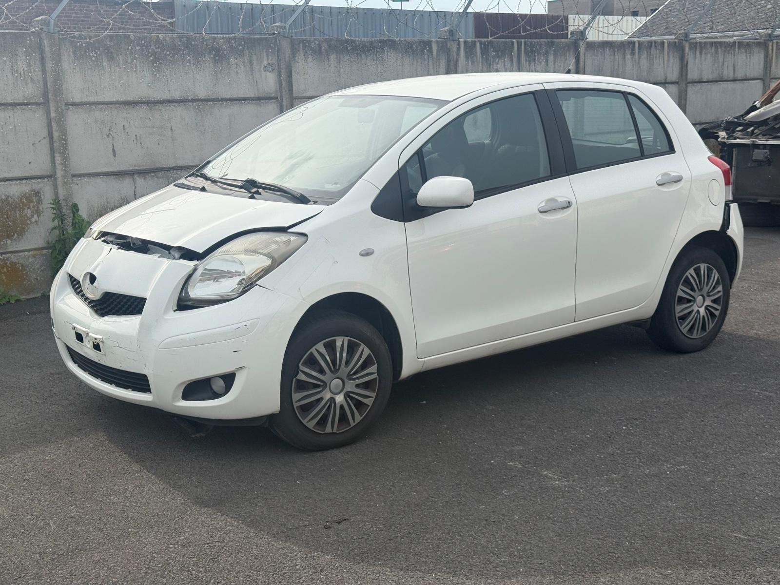 Toyota Yaris 1,0-l-Dual-VVT-i Life