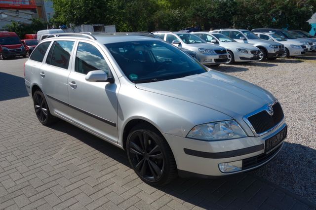 Skoda Octavia Combi 2.0FSI Elegance Automatik Leder