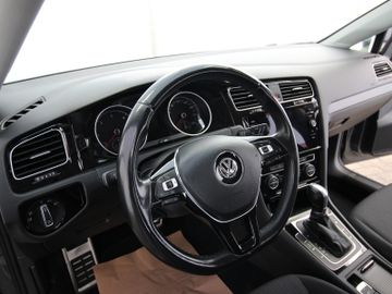 Volkswagen Golf - 9