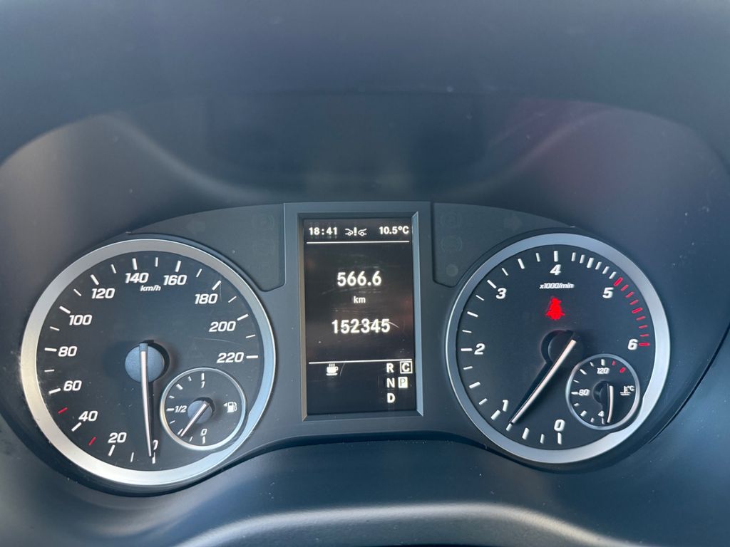 Image of Mercedes-Benz Vito