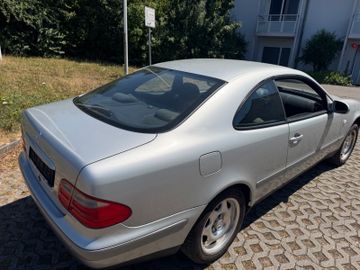 Mercedes CLK 200 - 3