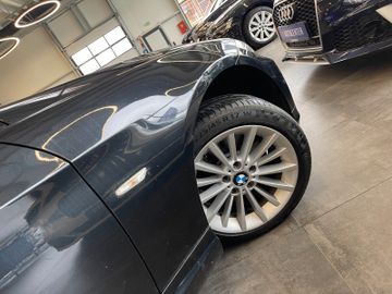 BMW Touring 330d xDrive *PANO*NAVI*PDC*SZHZ*LEDER*