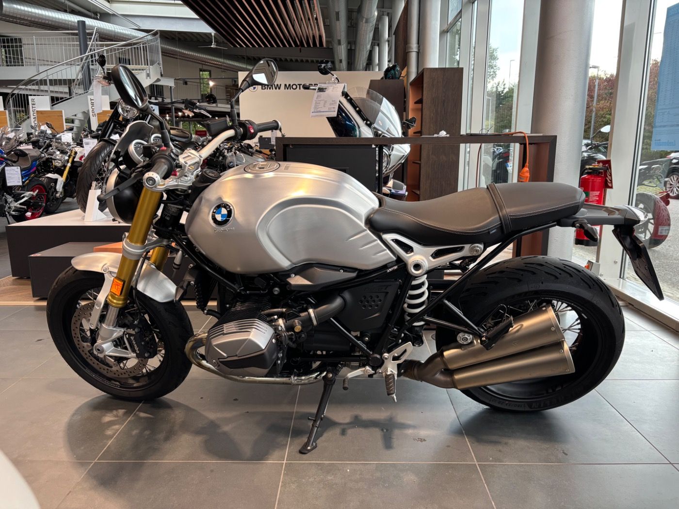 Fahrzeugabbildung BMW R nine T Option 719