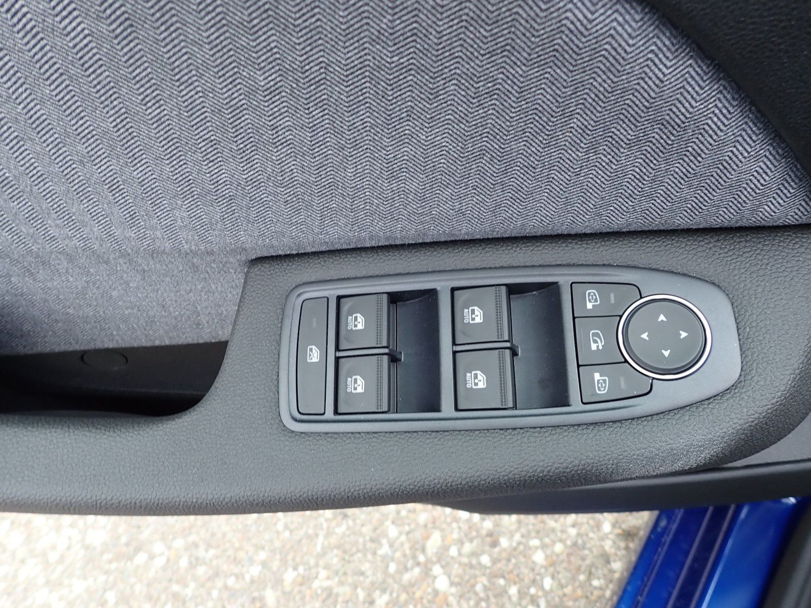 Fahrzeugabbildung Renault Clio Techno E-Tech Full Hybrid 145/GJR/NAVI/