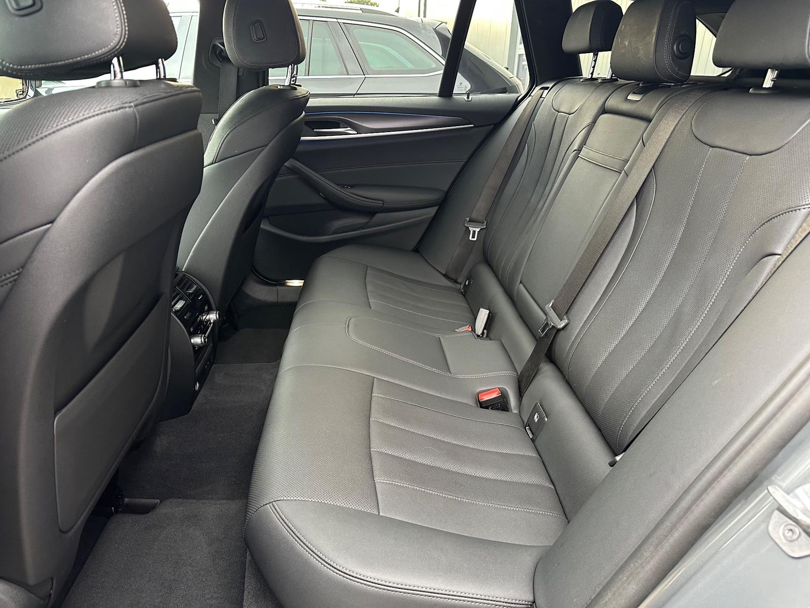 BMW 530 e Touring M-Sport NAV+LED+AHK+ACC+360°+18ZO