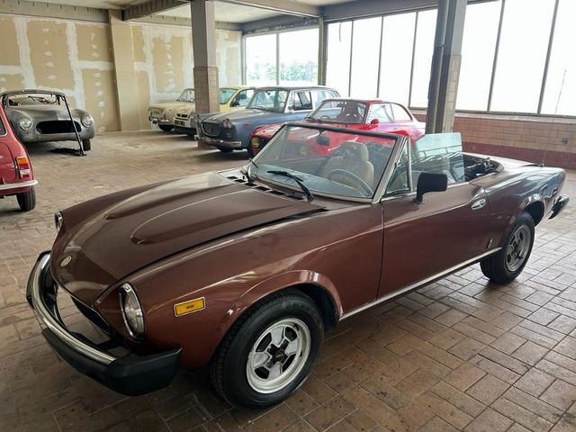 Fiat 124 Spider